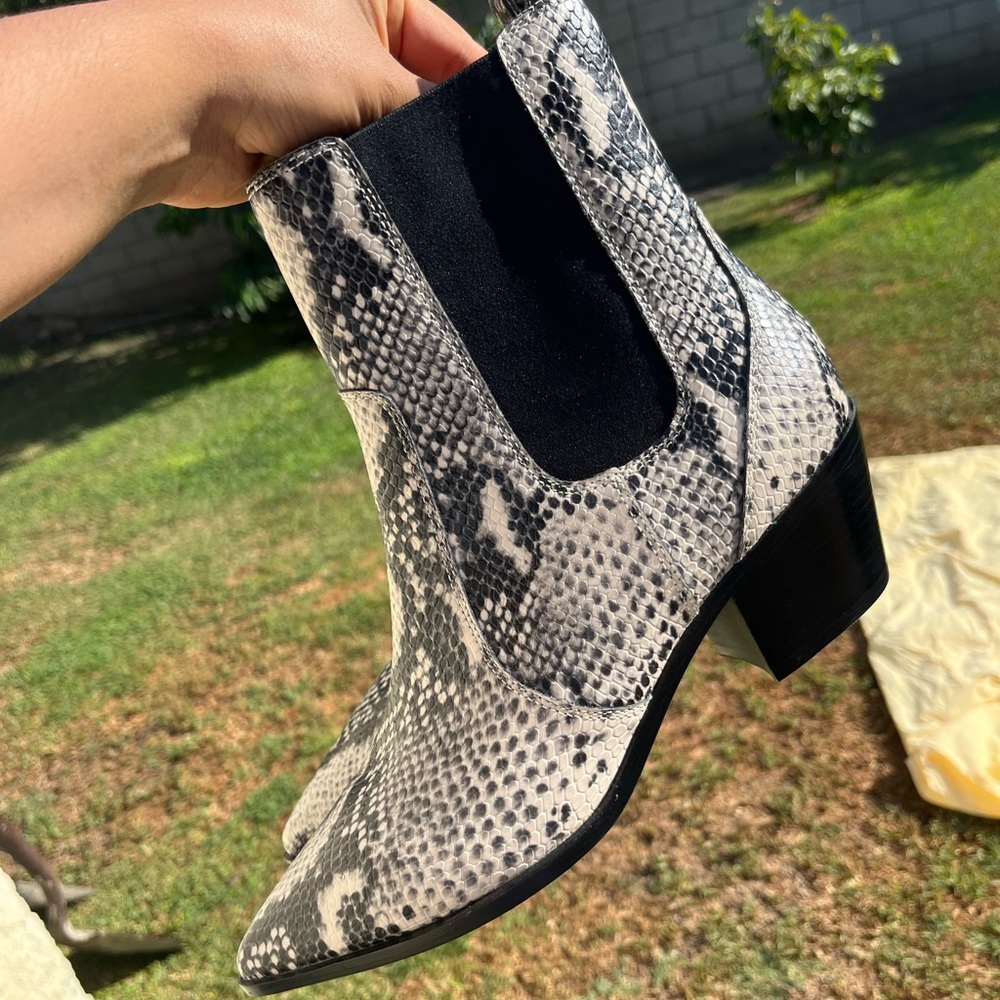 Paige Wila snakeskin boot size 10